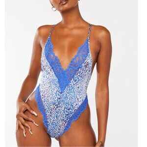 Savage X Fenty Savage Not Sorry Lace Teddy in Leopard Blue Cyber Cafe Print